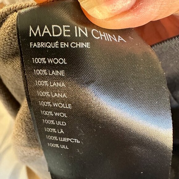 Club Monaco Abhy Sweater Tan (NWT) Size Small - Picture 4 of 4